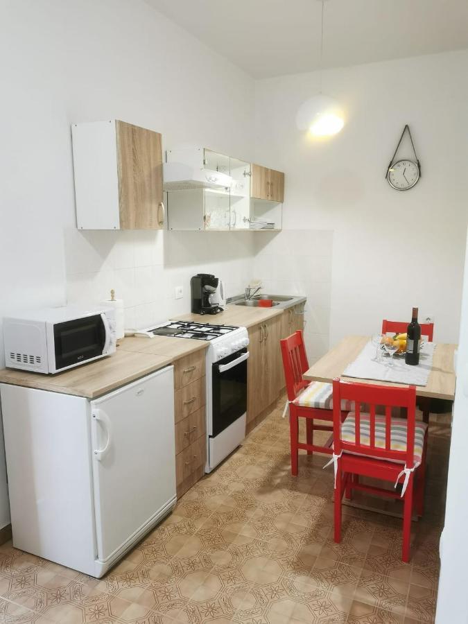 Apartments K&D Пула Екстер'єр фото